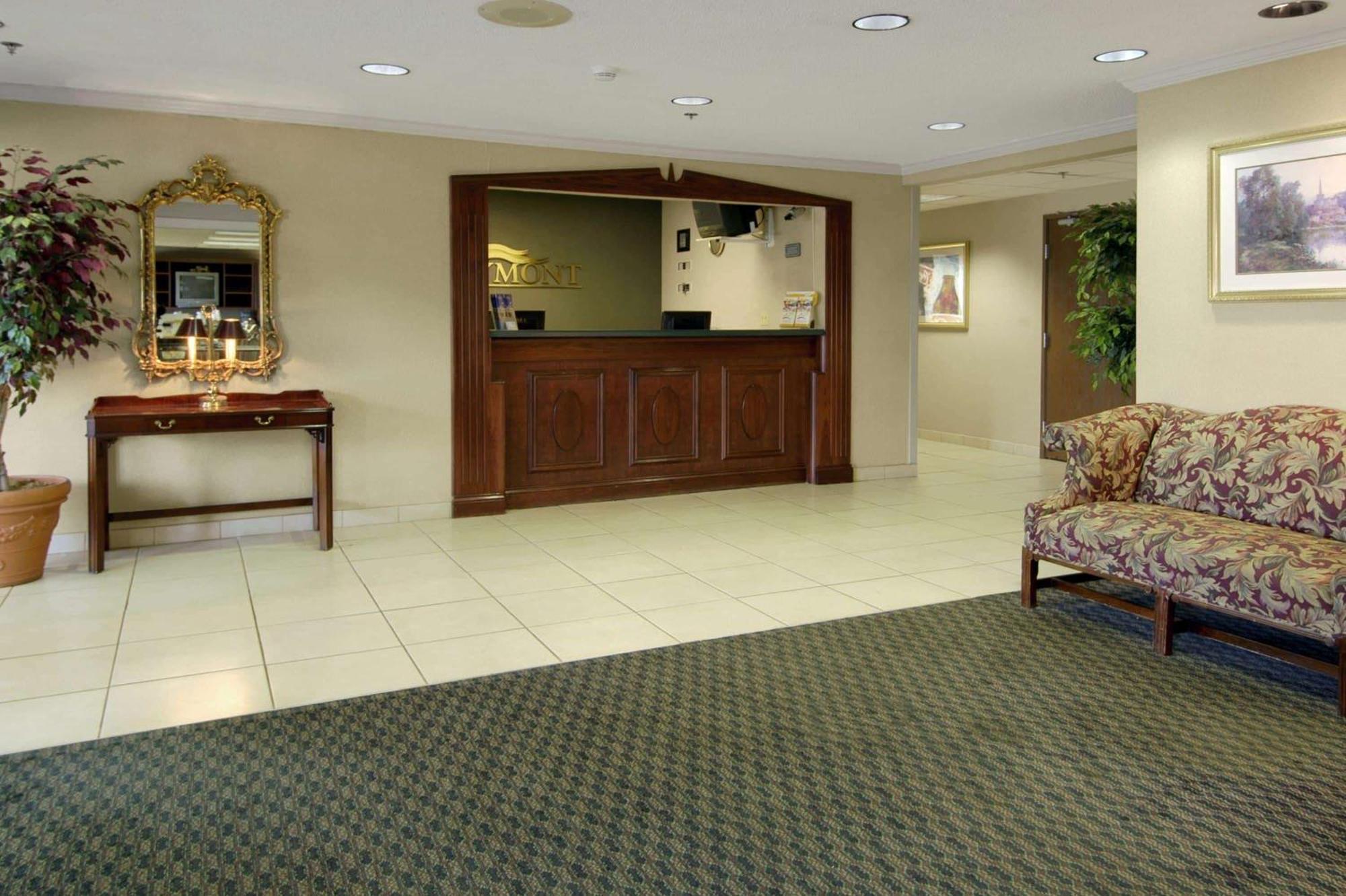 Baymont By Wyndham Corydon Hotel Exterior photo